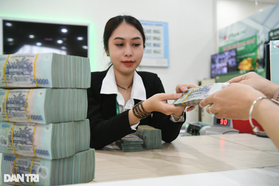 Tiền gửi của người dân vào ngân hàng lại lập kỷ lục mới