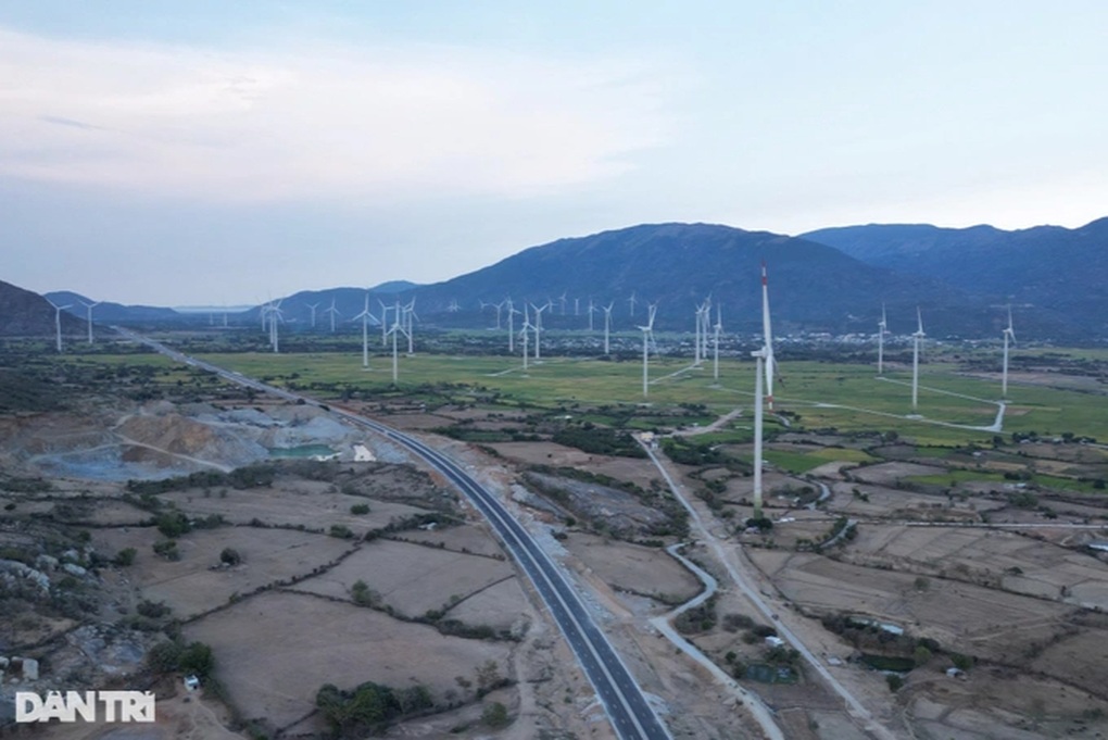 Ninh Thuận trong nhóm 10 địa phương dẫn đầu thu hút đầu tư nước ngoài - 2 Ninh Thuận trong nhóm 10 địa phương dẫn đầu thu hút đầu tư nước ngoài - 2