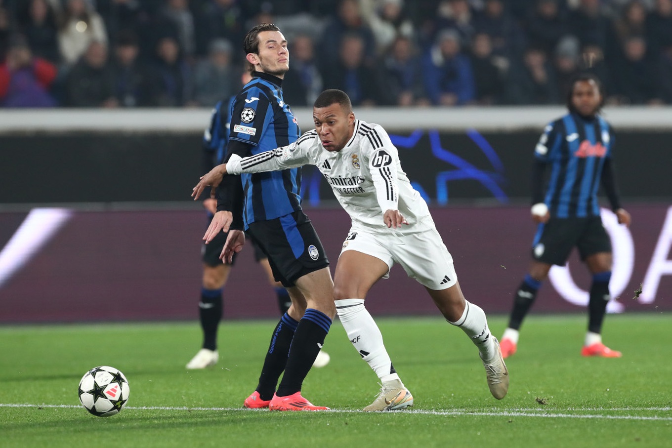 Bellingham và Mbappe ghi bàn Real Madrid đánh bại Atalanta Báo Dân trí