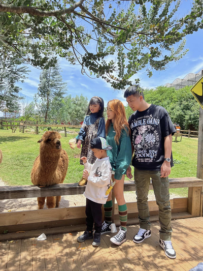 V C A Rapper Vi T N I Ti Ng L Hot Girl H Th Nh V A Xinh P V A A T I B O D N Tr