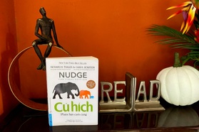 Ra mắt "Cú hích - Phiên bản cuối cùng" của tác giả Nobel năm 2017