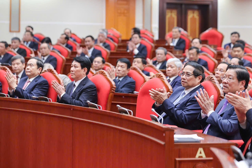Bộ Chính trị hướng dẫn xây dựng phương án nhân sự khi sáp nhập tỉnh, xã - 1 Bộ Chính trị hướng dẫn xây dựng phương án nhân sự khi sáp nhập tỉnh, xã - 1
