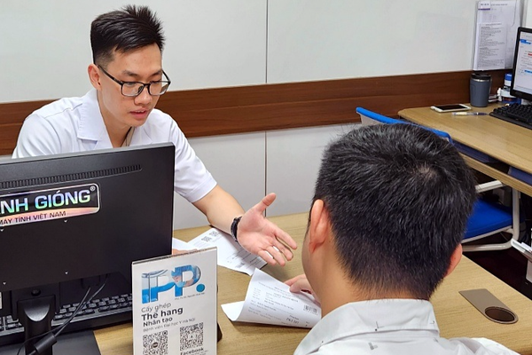 Đi khám vì viêm bao quy đầu, vô tình phát hiện ra cả đống bệnh