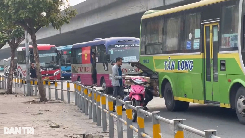 Hà Nội xử nghiêm xe khách chạy kiểu rùa bò - 1 Hà Nội xử nghiêm xe khách chạy kiểu rùa bò - 1