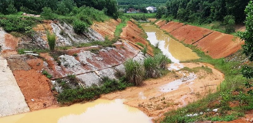 Bộ Công an điều tra dự án trăm tỷ chưa bàn giao đã sạt lở nghiêm trọng - 6 Bộ Công an điều tra dự án trăm tỷ chưa bàn giao đã sạt lở nghiêm trọng - 6