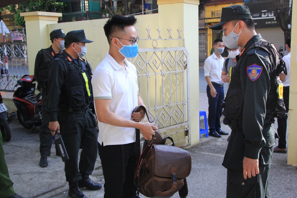 Xét xử vụ gian lận thi cử ở Sơn La: Cựu Giám đốc sở GD-ĐT xin vắng mặt - 6 Xét xử vụ gian lận thi cử ở Sơn La: Cựu Giám đốc sở GD-ĐT xin vắng mặt - 6