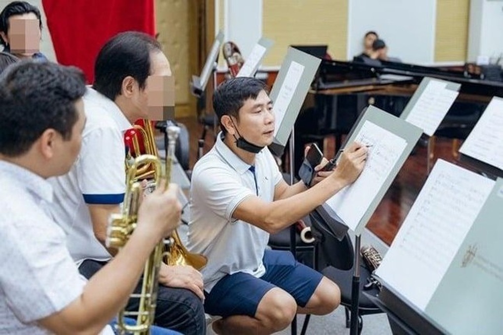 Hồ Hoài Anh xin nghỉ không lương tại Học Viện Âm nhạc sau ồn ào Tây Ban Nha - 2 Hồ Hoài Anh xin nghỉ không lương tại Học Viện Âm nhạc sau ồn ào Tây Ban Nha - 2