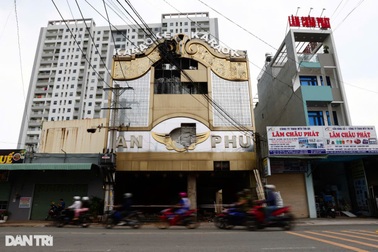 6 bị cáo hầu tòa trong vụ cháy karaoke An Phú khiến 32 người thiệt mạng