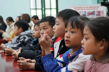 Casper Việt Nam hỗ trợ học sinh miền núi Hà Giang học tiếng Anh