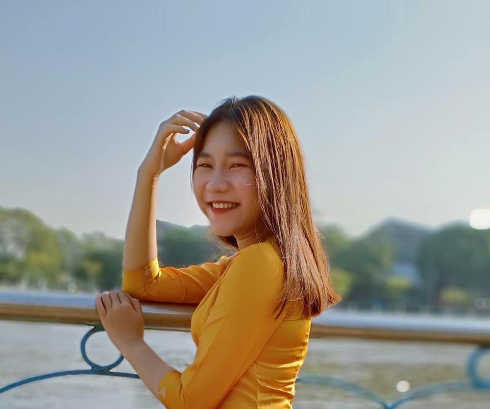 Nữ sinh 17 tuổi gây sửng sốt khi chọn lối đi... cải lương - 9