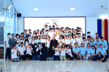 Bế giảng khóa đầu của chương trình "Đào tạo kỹ năng sống cho giới trẻ"