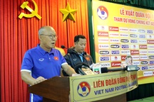 HLV Park Hang Seo: "Trên ngực tôi là màu cờ của Việt Nam"