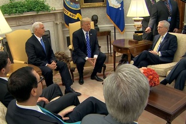 Quyết định gây "sốc" đảng Cộng hòa của Tổng thống Trump