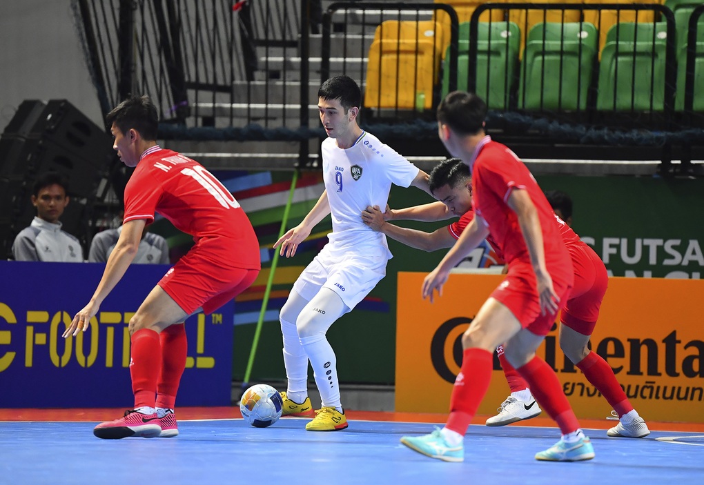 HLV Giustozzi: Đội tuyển futsal Việt Nam còn cơ hội tranh vé dự World Cup - 2