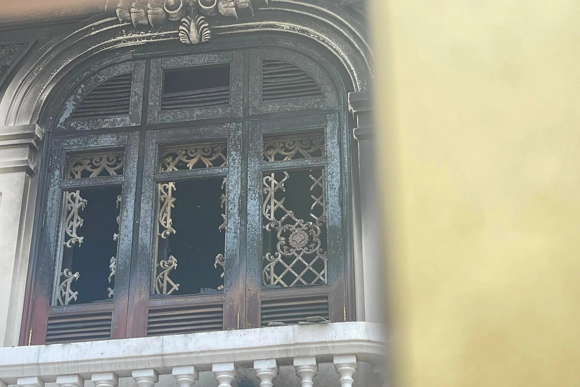 Hình ảnh biệt thự trăm tỷ của đại gia đất mỏ sau vụ cháy - 5 Hình ảnh biệt thự trăm tỷ của đại gia đất mỏ sau vụ cháy - 5