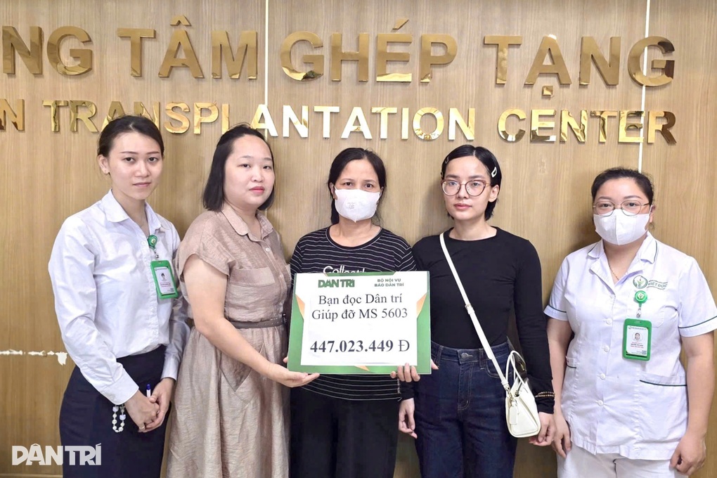 Trao hơn 447 triệu đồng do bạn đọc Dân trí giúp đỡ mẹ đơn thân mắc suy thận - 1 Trao hơn 447 triệu đồng do bạn đọc Dân trí giúp đỡ mẹ đơn thân mắc suy thận - 1