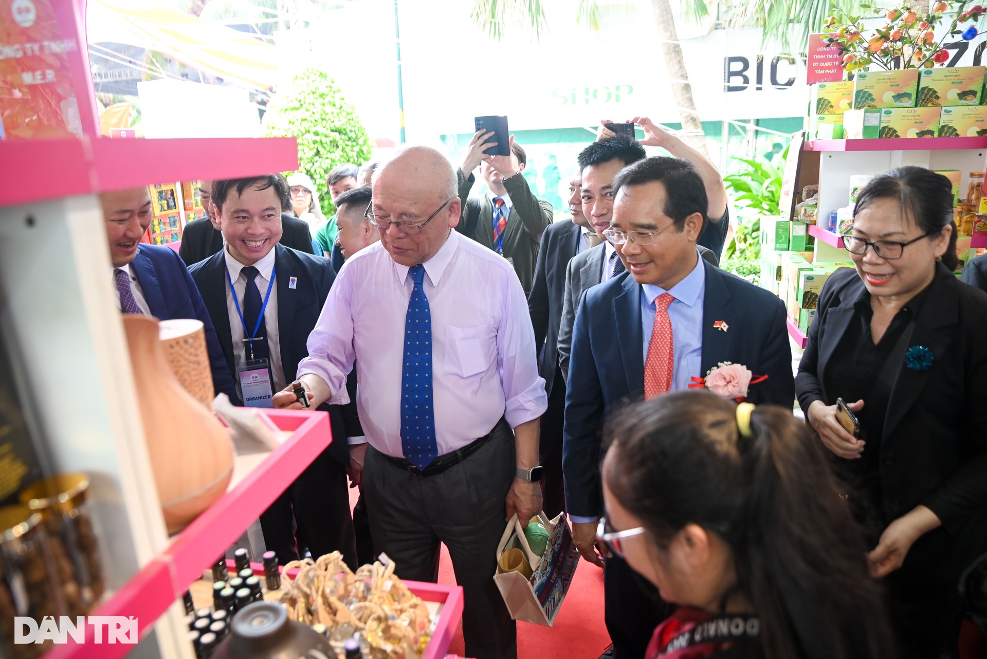 Đông nghịt người dân tham gia lễ hội Việt - Nhật lần thứ 10 tại TPHCM - 11 Đông nghịt người dân tham gia lễ hội Việt - Nhật lần thứ 10 tại TPHCM - 11