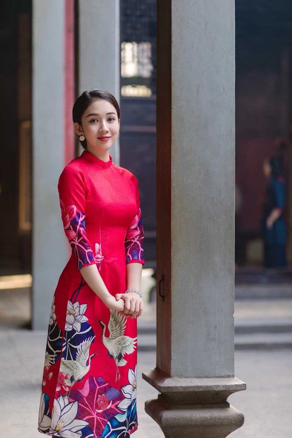 Hoa khôi ĐH Công nghệ TP.HCM duyên dáng trong bộ ảnh đón Xuân - 8 Hoa khôi ĐH Công nghệ TP.HCM duyên dáng trong bộ ảnh đón Xuân - 8