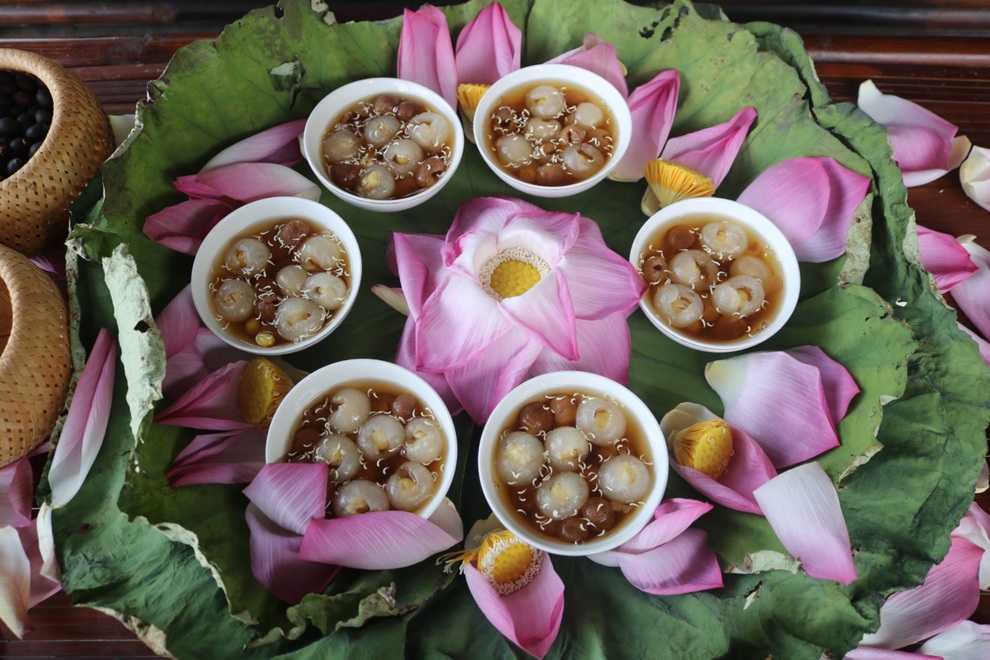 Thạc sĩ bỏ phố về làng khởi nghiệp, ước mơ đưa hoa sen vươn ra thế giới - 7