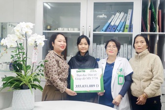 Từ giọt nước mắt nơi giường bệnh đến nụ cười hạnh phúc của cô gái 23 tuổi