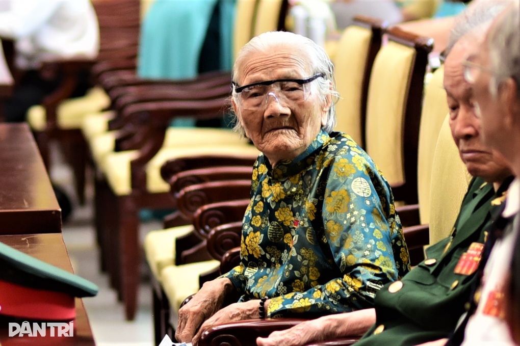 Nữ thương binh kể chuyện bị địch tù đày, tra tấn và ý chí không khuất phục - 5 Nữ thương binh kể chuyện bị địch tù đày, tra tấn và ý chí không khuất phục - 5