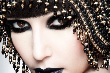 Hình ảnh lạ mắt của cô Kim "siêu vòng ba"