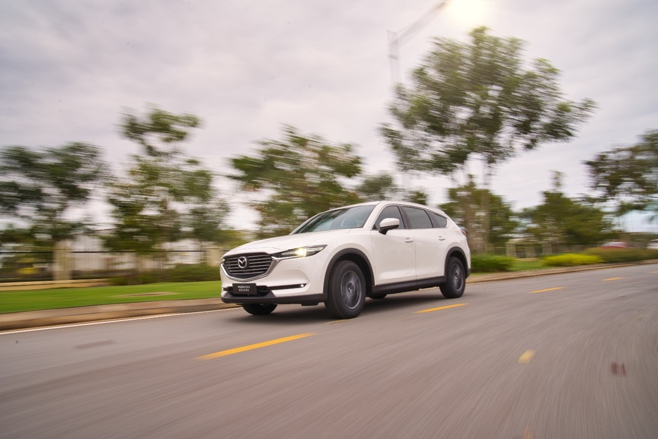 Có gì trên SUV 7 chỗ tầm giá 1 tỷ Mazda CX-8 Deluxe? - 3 Có gì trên SUV 7 chỗ tầm giá 1 tỷ Mazda CX-8 Deluxe? - 3