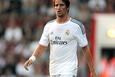 Fabio Coentrao "xát thêm muối" vào nỗi đau của MU