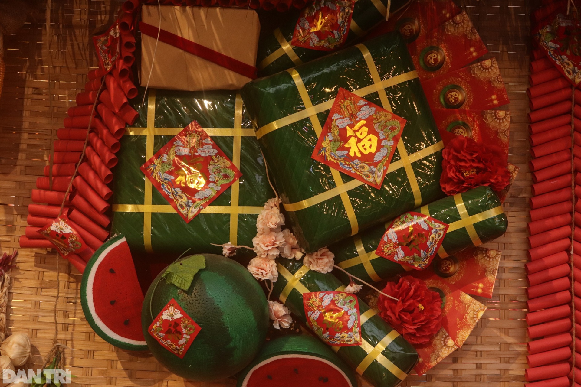 Giới trẻ Sài Gòn vui chơi, chụp hình đón Tết sớm ở quán cà phê - 9 Giới trẻ Sài Gòn vui chơi, chụp hình đón Tết sớm ở quán cà phê - 9