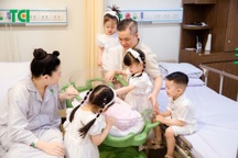 Sản phụ sinh 5 con trong gần 6 năm