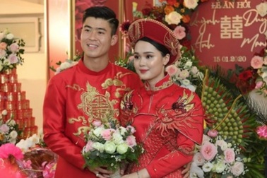 Cầu thủ Duy Mạnh và bạn gái nhà giàu làm lễ ăn hỏi, xôn xao cả phố Xã Đàn