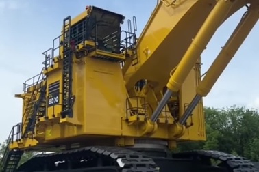 Kích thước đáng kinh ngạc của chiếc máy xúc lớn nhất thế giới