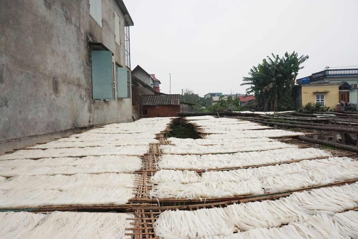 Bí quyết làm ra loại bánh đa ngon nức tiếng của ngôi làng triệu phú - 7 Bí quyết làm ra loại bánh đa ngon nức tiếng của ngôi làng triệu phú - 7