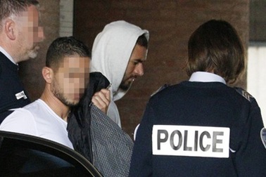 Karim Benzema chính thức được tại ngoại