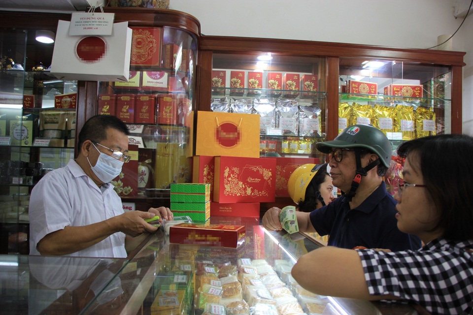 Vì sao người Hà Nội vẫn ưu ái bánh Trung thu truyền thống ? - 3 Vì sao người Hà Nội vẫn ưu ái bánh Trung thu truyền thống ? - 3