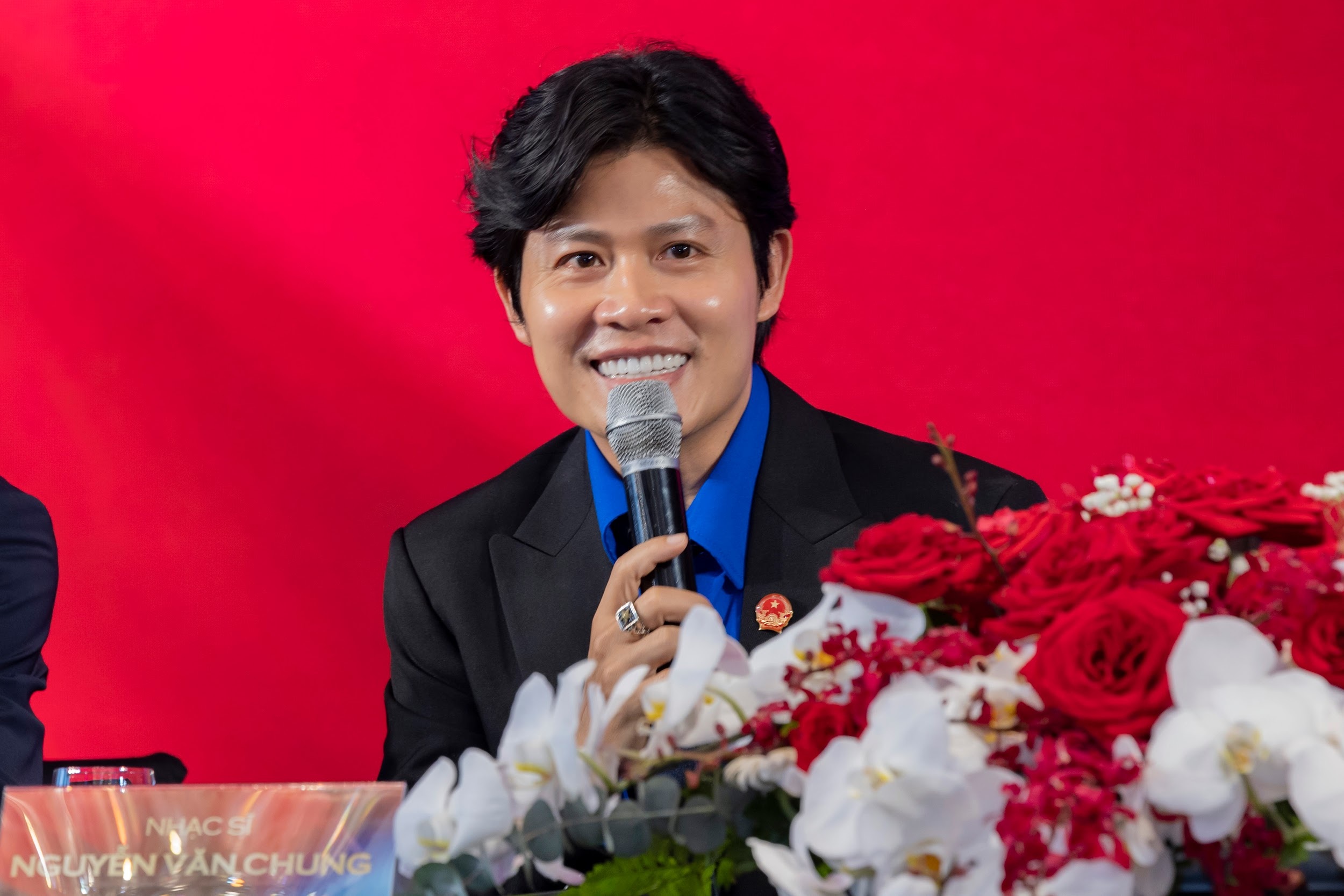 Nguyễn Văn Chung: “Làm việc với Tùng Dương, tôi chiều… như bạn gái” - 2