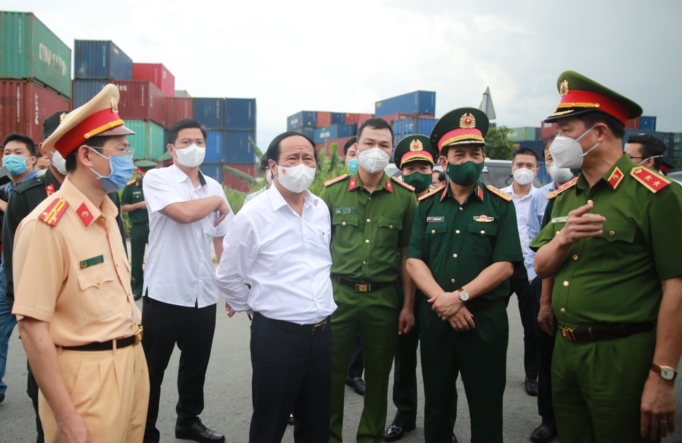 Bộ trưởng Quốc phòng: Bước vào trận chiến ở TPHCM, không thắng không về! - 1 Bộ trưởng Quốc phòng: Bước vào trận chiến ở TPHCM, không thắng không về! - 1