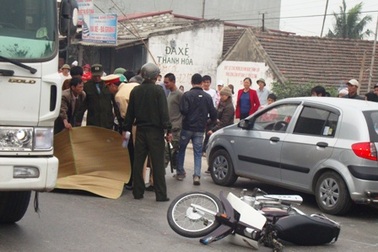 Xe khách tông xe máy, 1 người tử vong 