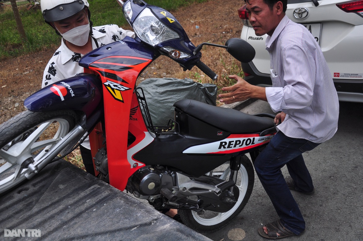 Sinh viên phấn khởi trở lại ký túc xá sau nhiều tháng giãn cách - 3 Sinh viên phấn khởi trở lại ký túc xá sau nhiều tháng giãn cách - 3