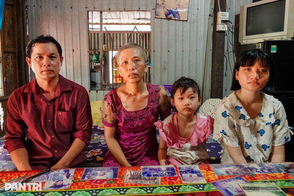 Lời khẩn cầu của người mẹ bị ung thư giai đoạn 4, sợ 3 con thơ thất học - 1