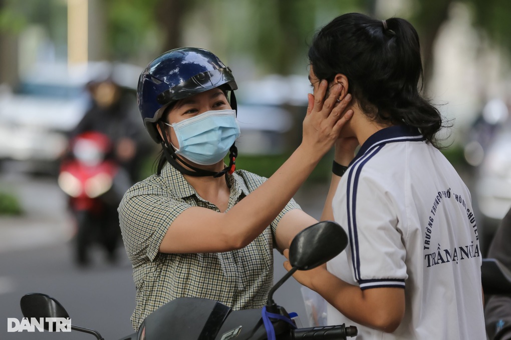 Nuôi sinh viên ăn học đại học 1 tháng ở Hà Nội hết bao nhiêu tiền? - 1