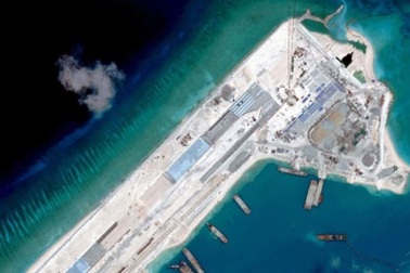 Trung Quốc “xua” máy bay, tàu hải quân Philippines khỏi Biển Đông