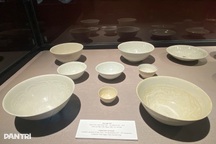 Chiêm ngưỡng bộ sưu tập gốm cổ quý hiếm tại Đại nội Huế