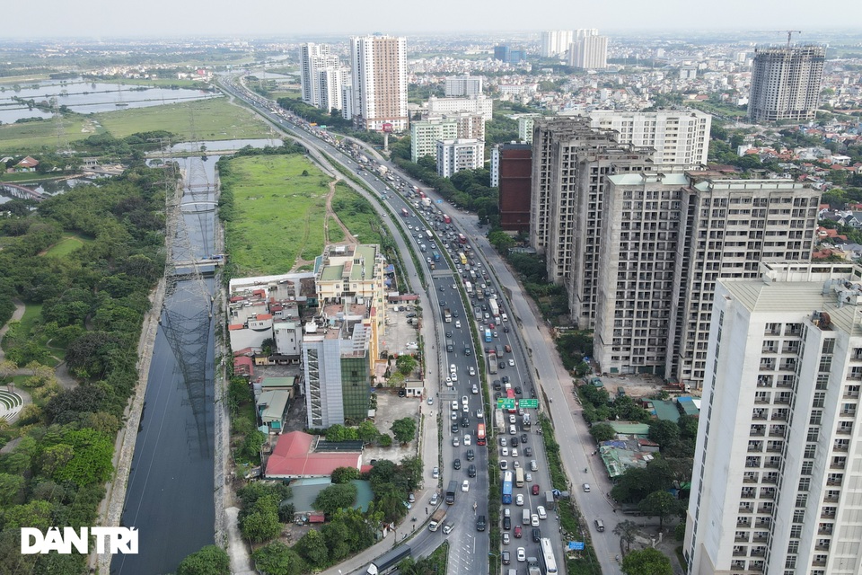 Hà Nội: Đường vành đai 3 thất thủ từ trên cao xuống thấp trong nhiều giờ - 12 Hà Nội: Đường vành đai 3 thất thủ từ trên cao xuống thấp trong nhiều giờ - 12