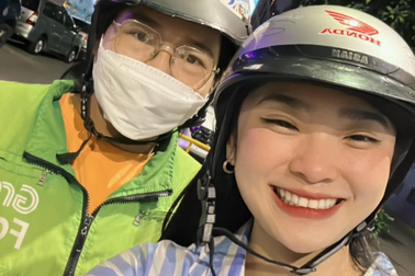 Chuyện bất ngờ sau chuyến xe mẹ bầu 8 tháng chạy xe ôm nuôi 2 con nhỏ