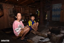 18 năm bám viện, mẹ nghèo giành giật sự sống cho 2 con mắc bệnh hiểm