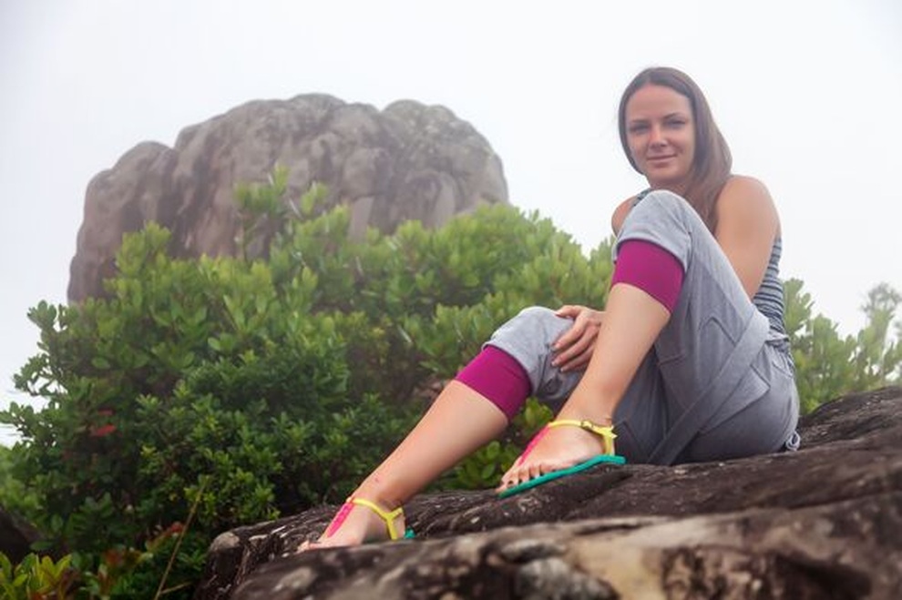 Ngủ trên xe giường nằm, cô gái tỉnh dậy sốc nặng thấy người lạ ở bên cạnh - 1 Ngủ trên xe giường nằm, cô gái tỉnh dậy sốc nặng thấy người lạ ở bên cạnh - 1