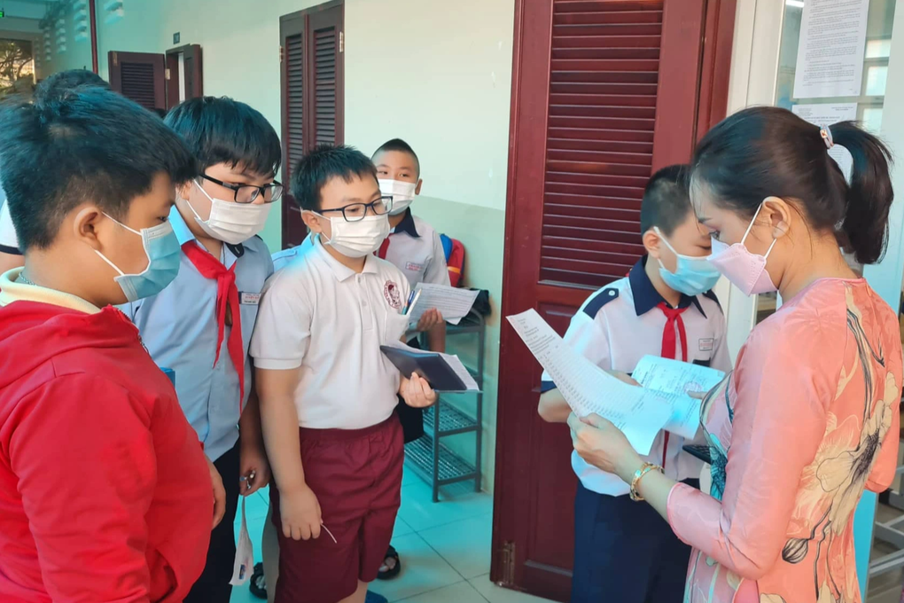 Hàng ngàn học sinh TPHCM cạnh tranh vào lớp 6 chuyên Trần Đại Nghĩa - 1 Hàng ngàn học sinh TPHCM cạnh tranh vào lớp 6 chuyên Trần Đại Nghĩa - 1