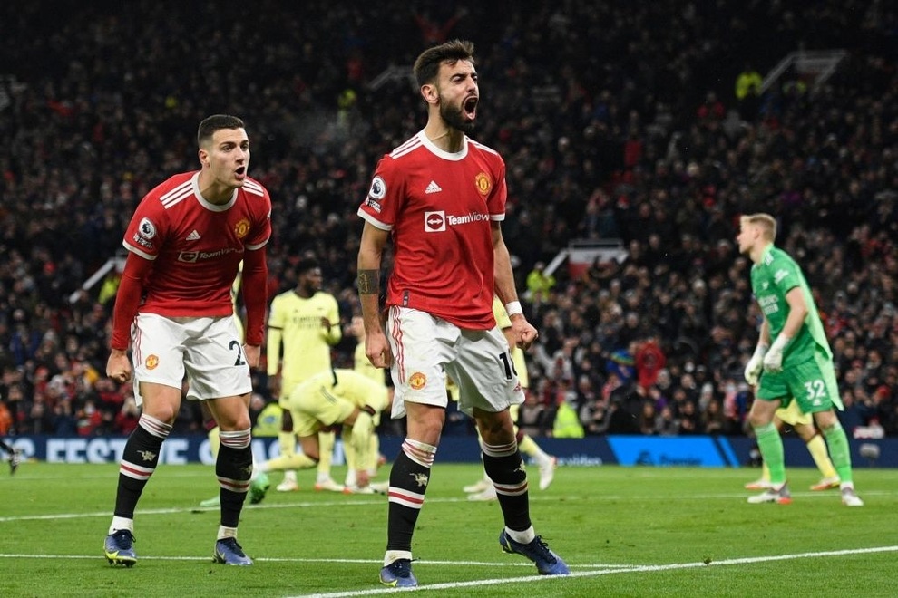 Man Utd 3-2 Arsenal: Fred sửa sai xuất sắc, Ronaldo lập cú đúp - 6 Man Utd 3-2 Arsenal: Fred sửa sai xuất sắc, Ronaldo lập cú đúp - 6
