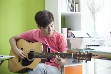 Âm nhạc của tôi là nhặt nhạnh lòng mình